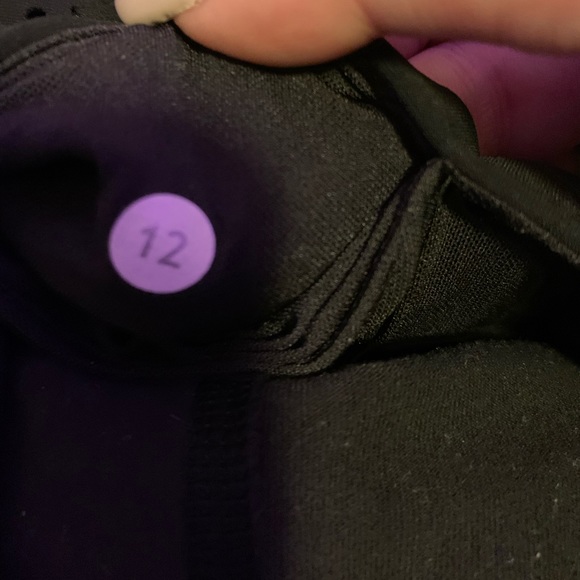 Lululemon leggings - Picture 3 of 6